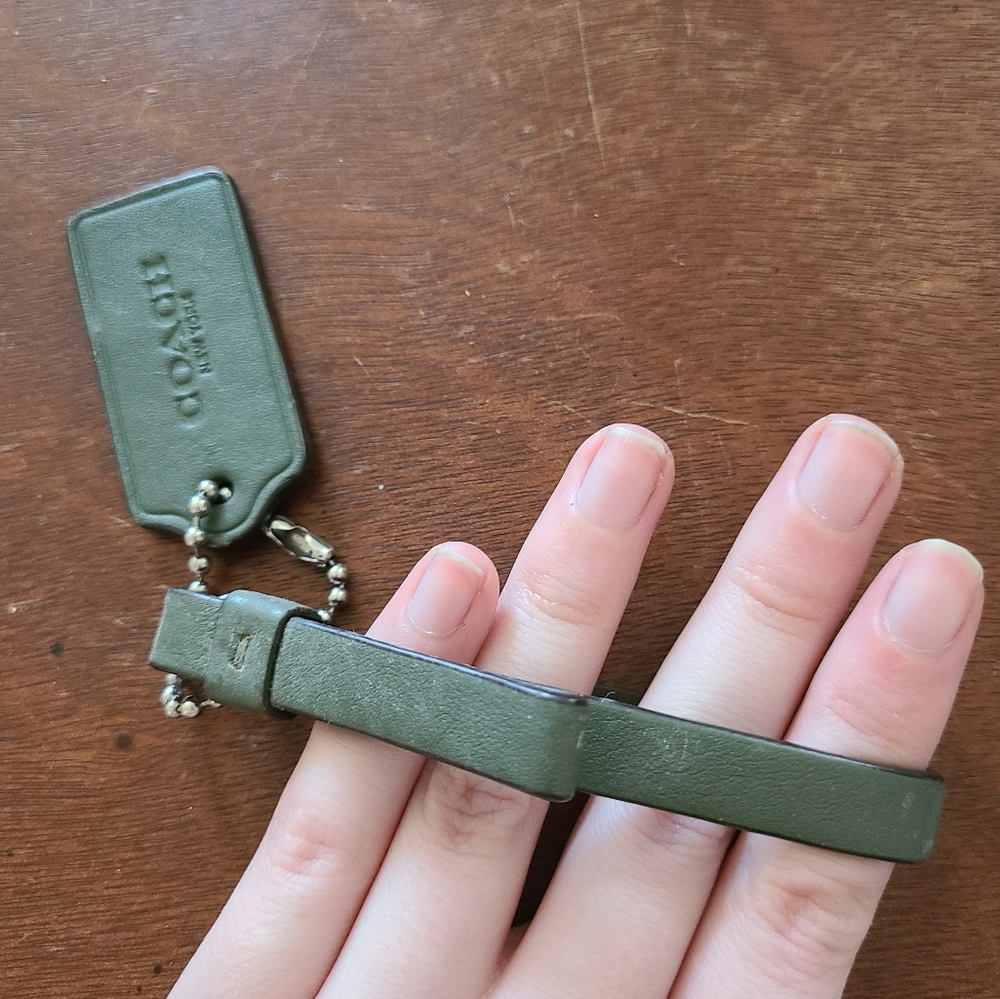coach • green leather keychain - Picture 2 of 3